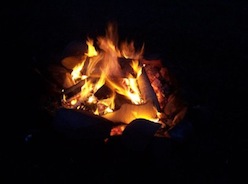 800px-campfire1