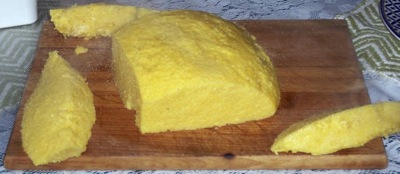800px-mamaliga_right.jpg