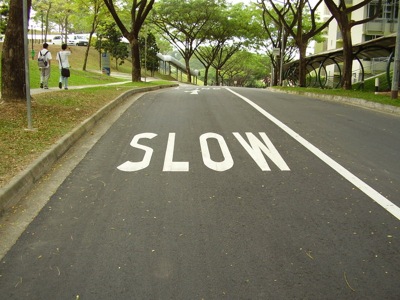 800px-nanyang_walk_slow_lettering_20060317.JPG